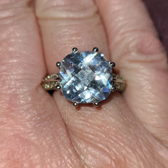 elegant dinner ring - Picture 3 of 3